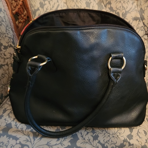 Floral Black Handbag - Picture 2 of 6